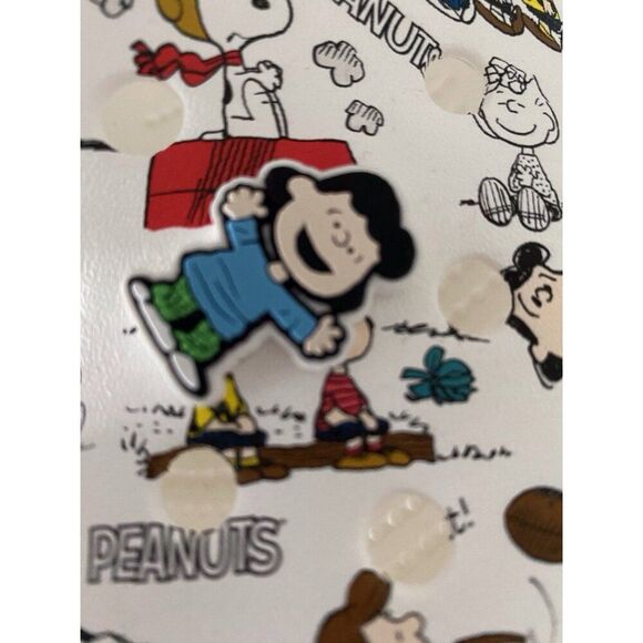 Crocs Peanuts Snoopy Charlie Brown Classic Clog 208629-94S Men’s Sz 12 Jibbitz - Picture 6 of 16